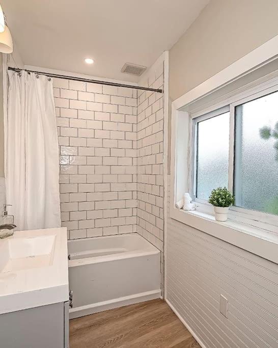 פיטסבורג Hip And Bright Lawerenceville 2 Bed Easy Parking מראה חיצוני תמונה